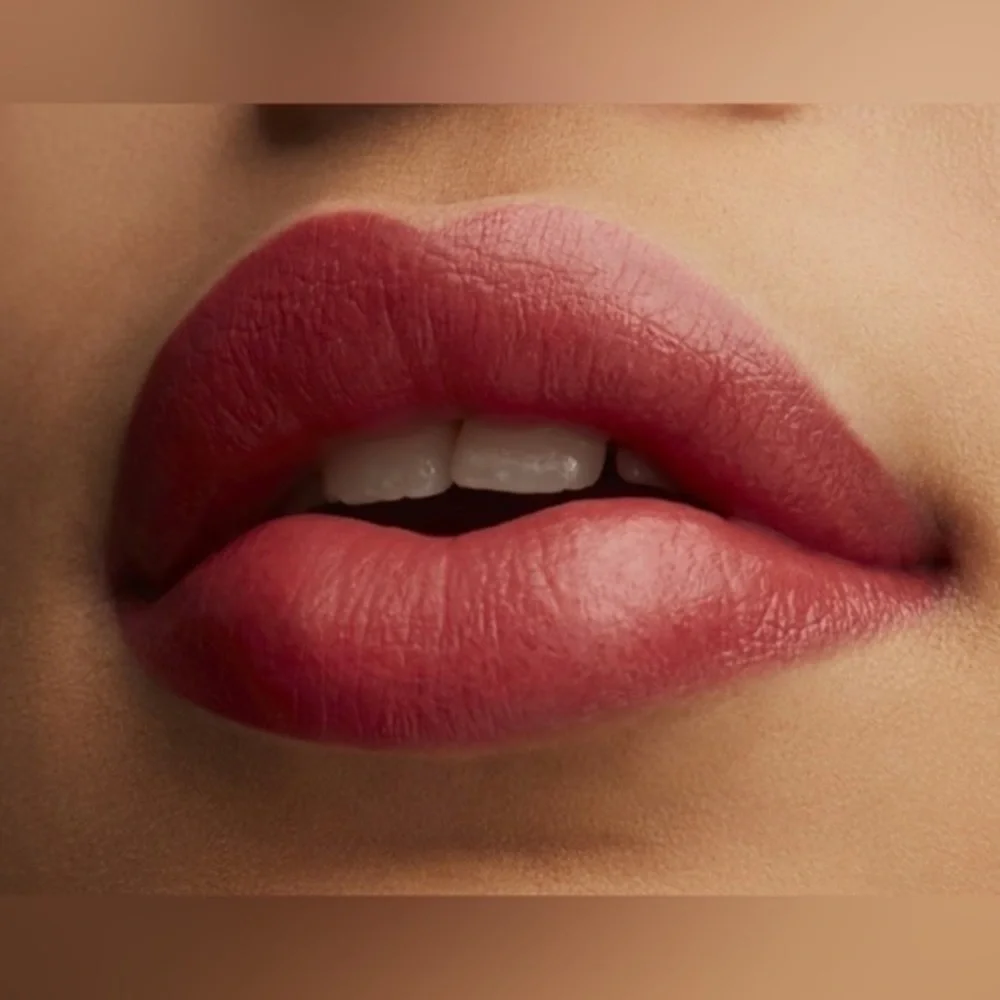 MAC LUSTREGLASS SHEER-SHINE LIPSTICK-See Sheer